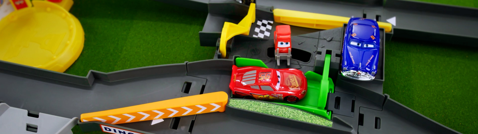 CARS_PISTONCUP_Header_still-1